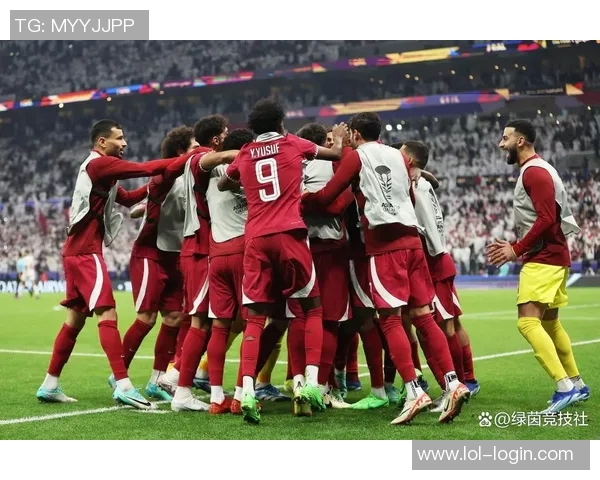 英超激战：里昂逆转AC米兰补时绝杀引发争议判罚全场沸腾